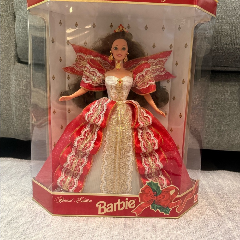 Barbie Special Edition in Red and Gold